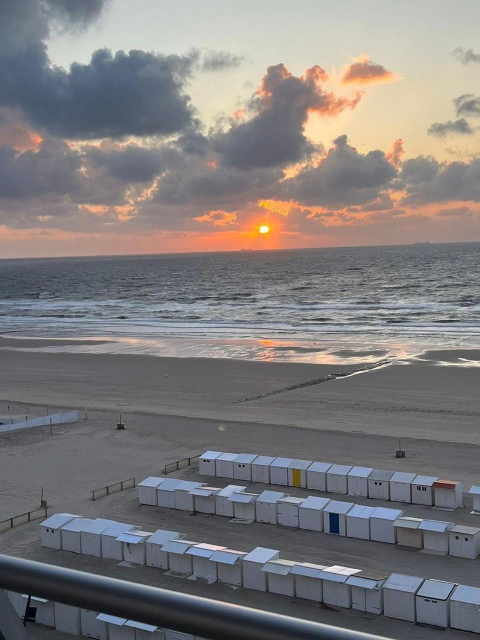 3Br Zeedijk Apartment Ocean View Blankenberge Exterior photo